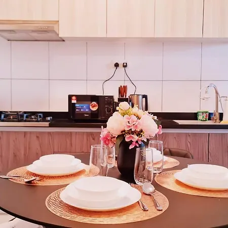 New! Romantic Cozy Suite W Bathtub Near Midvalley Johor Bahru Exterior photo